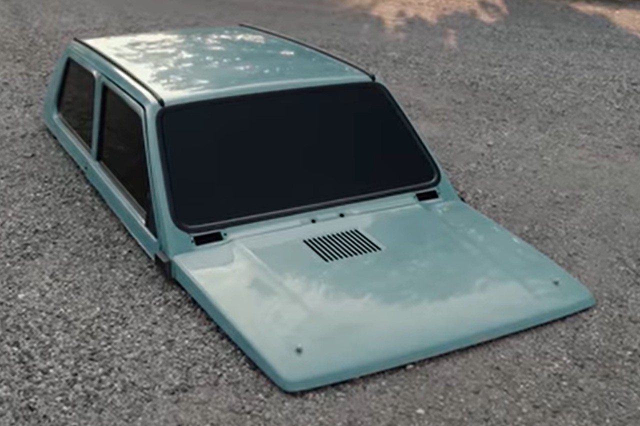 ¡Te explotará la cabeza! Es el coche más bajo del mundo y funciona Coche más bajo del mundo